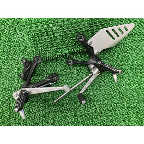 カワサキ（Kawasaki） ZX-6R ステップ 左右 0160/0590 純正 中古