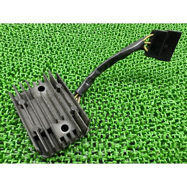 KDX250SR レギュレター カワサキ 純正 バイク 部品 DX250F KDX125SR レギュレーター レクチファイアー 機能的問題なし 【中古】 41 カワサキ（Kawasaki） KDX125SR KDX250SR レギュレター 純正 中古