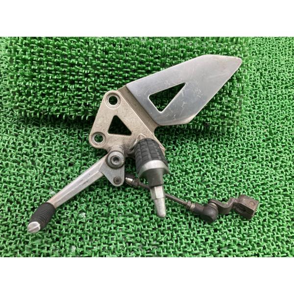 ZZ-R400 ステップ 左 1638 カワサキ 純正 中古 バイク 部品 ZX400K ペグ シフトペダル ペイント素材に 曲がり無し 車検 Genuine Yu カワサキ（Kawasaki） ZZ-R400 ステップ 左 1638 純正 中古 バイク