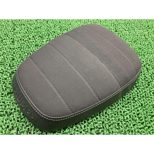 ストリートスクランブラー タンデムシート 2308479 トライアンフ(TRIUMPH) 純正 中古 トライアンフ ピリオンシート リアシート Gv TRIUMPH（トライアンフ） ストリートスクランブラー タンデムシート