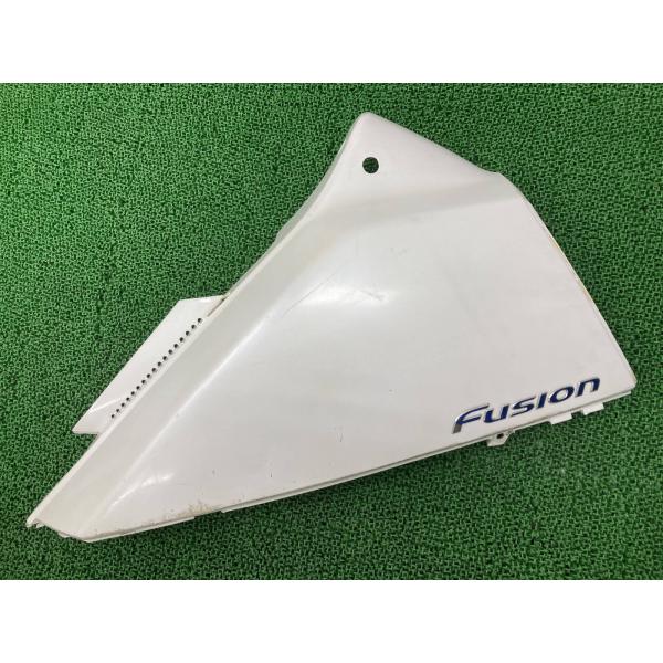 Fusion カウル 白色　使用感あり ホンダ（HONDA） フュージョン サイドカウル 左 白 KS4 純正 中古