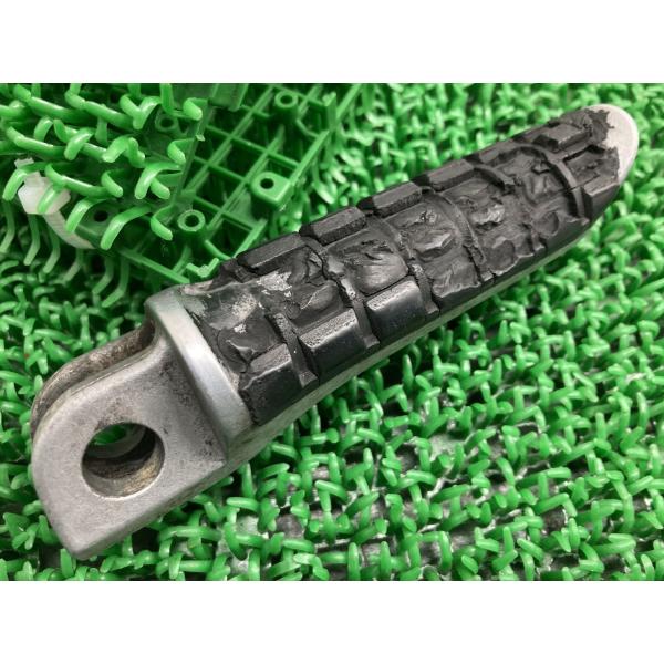 ゼファー1100 メインステップペグ 右 1334 カワサキ 純正 中古 バイク 部品 ZR1100A ZRT10A GPZ900R ゼファー750 カイ 車検 Genuine Ah