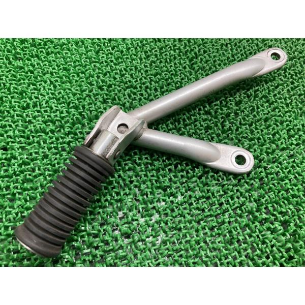 ST250 タンデムステップ 左 スズキ 純正 中古 バイク 部品 NJ4AA ペグ 曲がり無し お安くどうぞ 車検 Genuine Gf