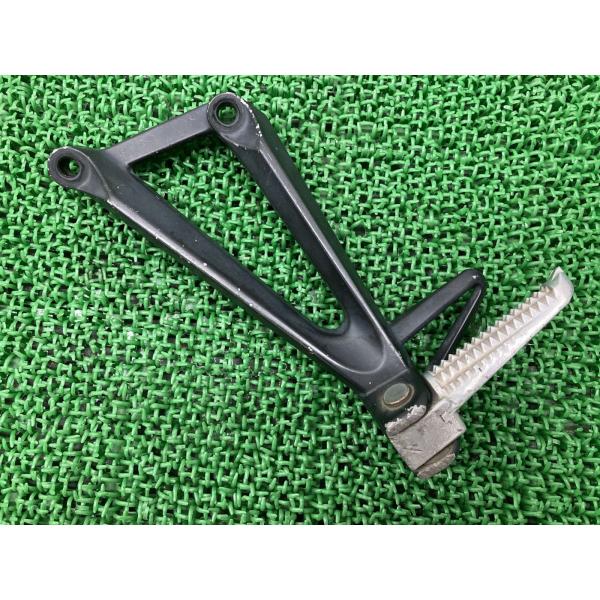 YZF-R3 タンデムステップ 左 1WD ヤマハ 純正 中古 バイク 部品 RH07J RH13J RH25J YZF-R25 MT-03 MT-25 ペグ ペイント素材に 曲がり無し お安くどうぞ Zc