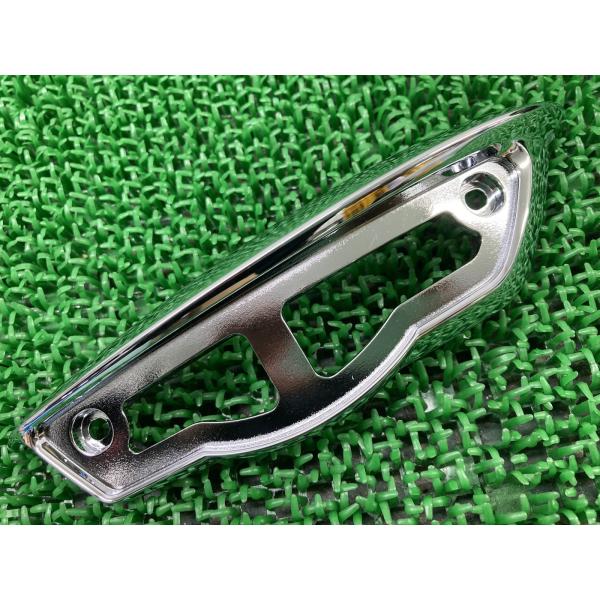 ボンネビルT120 タンクエンブレム 右 トライアンフ(TRIUMPH) 純正 中古 トライアンフ BonnevilleT120 ピッチ112mm 極上品 ハイクオリティ 曲がり無し Jr