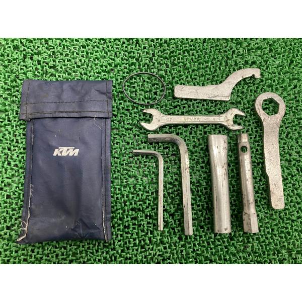 車載工具 KTM 純正 中古 バイク 部品 ツールキット EXC DUKE デューク アドベンチャー 機能的問題無し トラブル対処に メンテにも 車検 Genuine Da