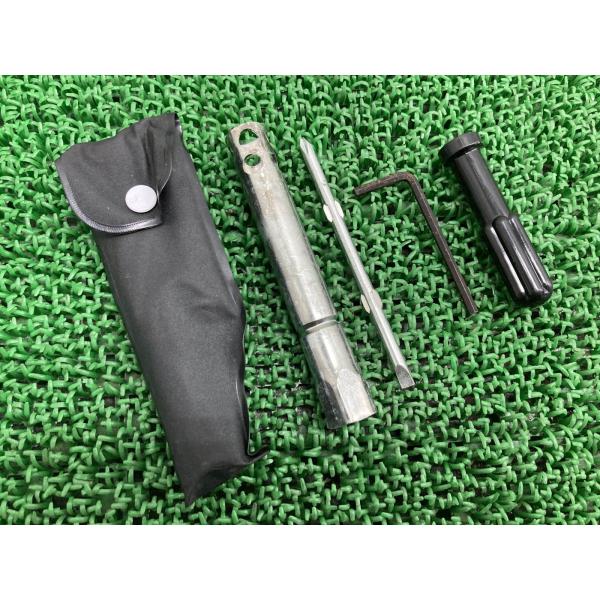 グランドマジェスティ400 車載工具 ヤマハ 純正 中古 バイク 部品 SH06J ツールキット グラマジェ 機能的問題無し トラブル対処に メンテにも 車検 Genuine zC