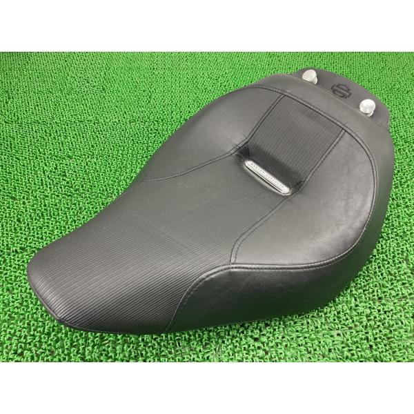 FXSB1580 フロントシート 52000097 ハーレー 純正 コンディション良好 破れ無し ソフテイル ブレイクアウト メインシート 【中古】 91 Harley Davidson（ハーレー・ダビッドソン） FXSB1580 フロントシート