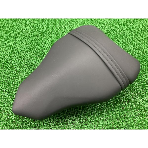 1098S タンデムシート ZDMH700AA7B002*** ドゥカティ 純正 バイク 部品 2007年式外し ZDMH700 綺麗 良品 破れ無し 品薄 【中古】 12 DUCATI（ドゥカティ） 1098S タンデムシート ZDMH700AA7B002*** 純正