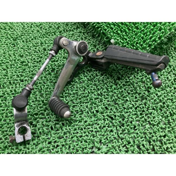 SR400 バックステップ 左 ヤマハ 純正 中古 バイク 部品 1JR シフトペダル 社外アルミペグ シフトロッド 曲がり無し 品薄 Cj YAMAHA（ヤマハ） SR400 バックステップ 左 純正 中古 バイク 部品 1JR