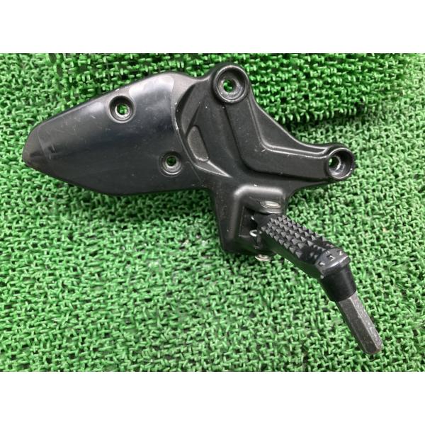 SV650X ステップ 右 298847 スズキ 純正 中古 バイク 部品 VP55B ペグ 曲がり無し 品薄 希少品 車検 Genuine uM スズキ（SUZUKI） SV650X ステップ 右 298847 純正 中古 バイク 部品