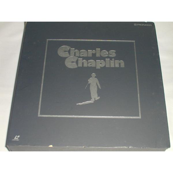 （ＬＤ：レーザーディスク）チャールズ・チャップリン 作品集(初回限定)【中古】ＣＬＶ１６枚組１１６９分・モノクローム・MULTI AUDIO・日本語字幕/英語発売元：パイオニアＬＤＣ株式会社コンディション中古品・美品ＢＯＸ（帯なし）、ブック...