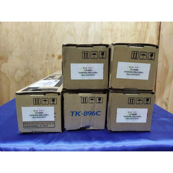 値下げしました！【大阪発】【KYOCERA】純正未使用トナーキット☆ TK896 ☆ブラック×1 シアン×2 マゼンタ×2 (8177)