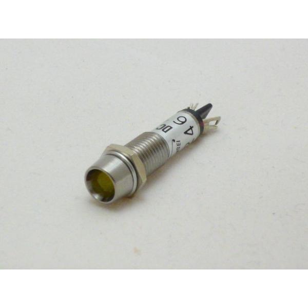 定格電圧：DC24V（赤色に塗られている端子がプラスです）定格電流：20mA耐電圧：AC 500V 1分間絶縁抵抗：DC 500V 100MΩ 以上発光色：黄本体材質：真鍮スズコバルトメッキ製品は改良の為、予告なく仕様変更される場合がありま...