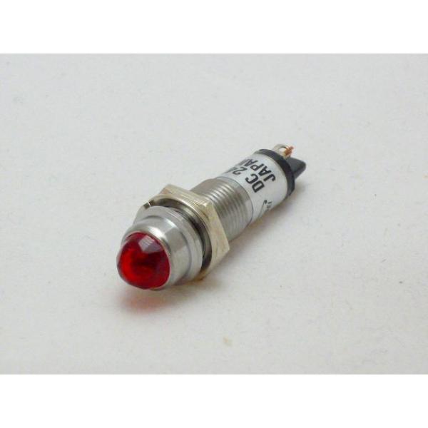定格電圧：DC24V（赤色に塗られている端子がプラスです）定格電流：10mA耐電圧：AC 500V 1分間絶縁抵抗：DC 500V 100MΩ 以上発光色：赤本体材質：真鍮スズコバルトメッキ（レンズ：ポリカーボネイト）製品は改良の為、予告な...