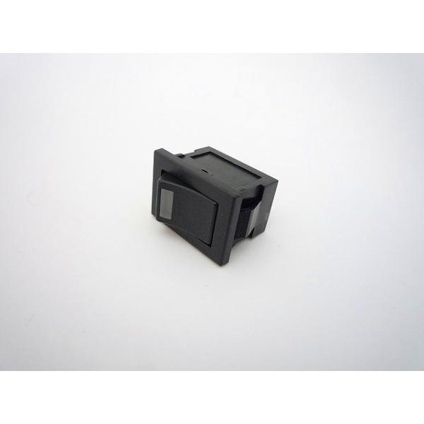 型番：DS850KSLRK黄色LED（VF：2.1V　IF：20mA）パネル厚板：1〜2.5mm回路：SPST（2P）スイッチ特性：ON-OFF電流容量：5A.125V.AC / 3A.250V.AC絶縁抵抗：DC.500V 100MΩ以上...