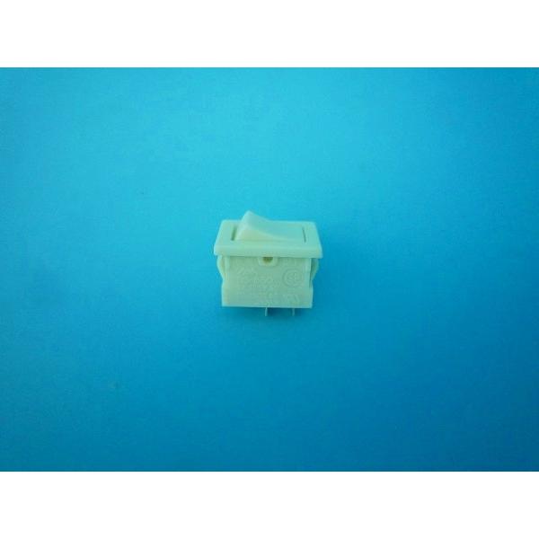 品番：DS-850K-S-OO-W回路：SPST（2P）スイッチ特性：ON-OFF電流容量：5A.125V.AC / 3A.250V.AC絶縁抵抗：DC.500V 100MΩ以上(MIN)絶縁耐圧：AC.2000V 1分間接触抵抗：20mΩ...