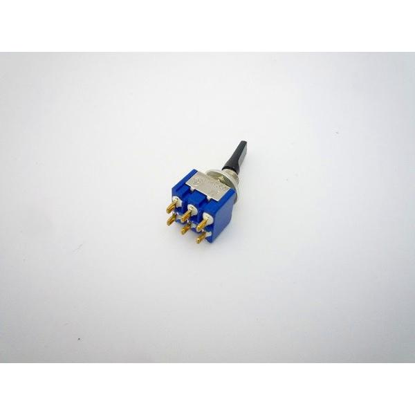 品番：MS332F回路：DPDT（6P）スイッチ特性：ON-ON電流容量：6A.125V.AC絶縁抵抗：DC.500V 100MΩ以上(MIN)絶縁耐圧：AC.1000V 1分間(Minute)接触抵抗：20mΩ以下(MAX)