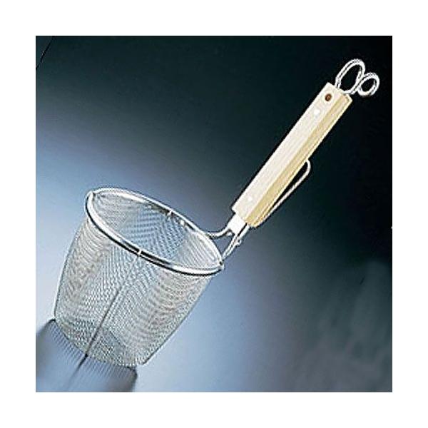 ラーメン作り、プロはもちろん、道具にこだわればこれでなくては！道具を使いこなすのもラーメン作りの楽しみの一つ。