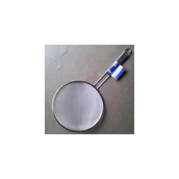 ラーメン作り、プロはもちろん、道具にこだわればこれでなくては！道具を使いこなすのもラーメン作りの楽しみの一つ。