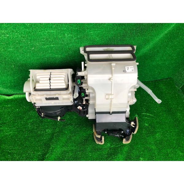 ホンダ　純正エバポレーター　新品　N-BOX用　定価21500円 ホンダ　純正エバポレーター　新品　N-BOX用　定価21500円