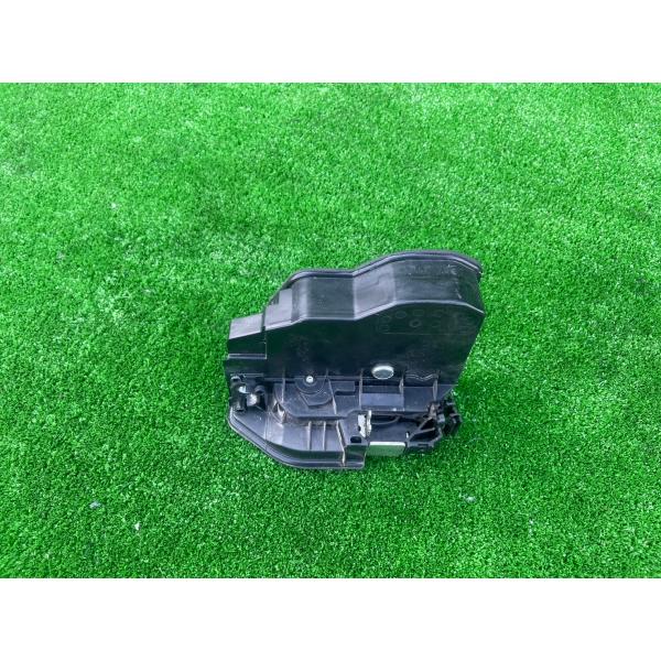 H19年 ABA-VR20 E91 320i 3シリーズ BMW 右フロントドアロック 中古品 41474 240217 TK ガソリンハウス横在庫