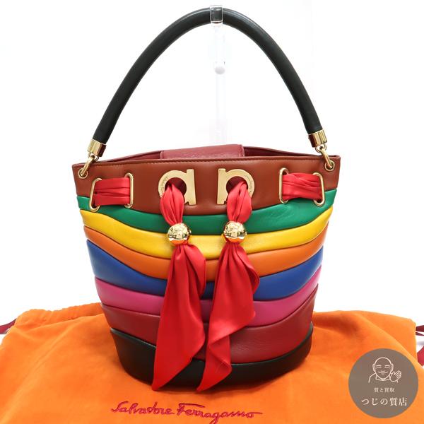 Salvatore Ferragamo ハンドバッグ カラフル