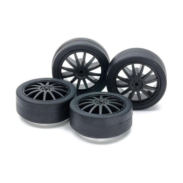 他サイト： タミヤ ミニ四駆グレードアップパーツ No．534 ローフリクション小径ローハイトタイヤ（26mm）＆カーボン強化ホイール（フィン） 15534の商品画像