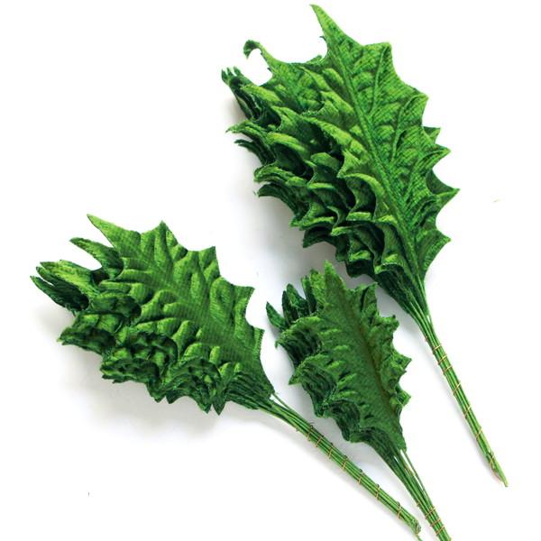 クリスマスに定番のひいらぎの葉！リースに貼り付けたりアートフラワーの材料に最適。■サイズ：S / 2.5x5cm、M / 3.5x6.5cm、L / 4x7.8cm■20枚入■日本産■素材：葉 / レーヨン、茎 / 鉄・パルプ