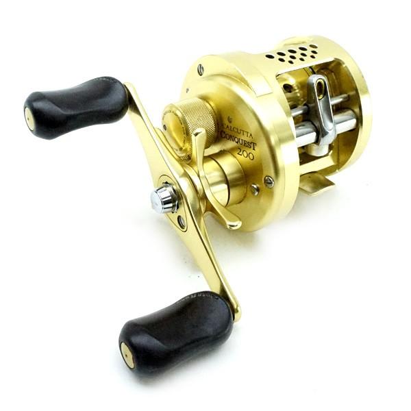 シマノ 01カルカッタコンクエスト 200/F150M ベイトリール 美品 シマノ 01カルカッタコンクエスト 200/F150M ベイトリール 美品