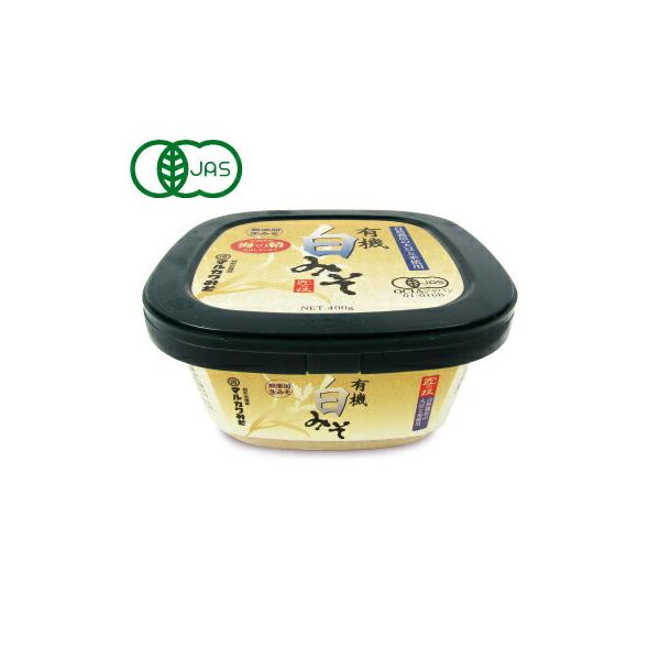 原料は農薬も肥料も使用していない自然栽培の大豆と米を使い、白味噌にしました。塩分が約6％と米味噌では少ない割合になります。お米の本来のやさしい甘味を生かすため米の割合が多く、まろやかさときめ細やかを出すためにお味噌をすり味噌にしました。