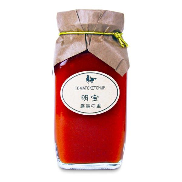 岐阜県産のトマトを使用し、選別、洗いからパック詰めまですべて手作業で作られた純粋なトマトケチャップです。