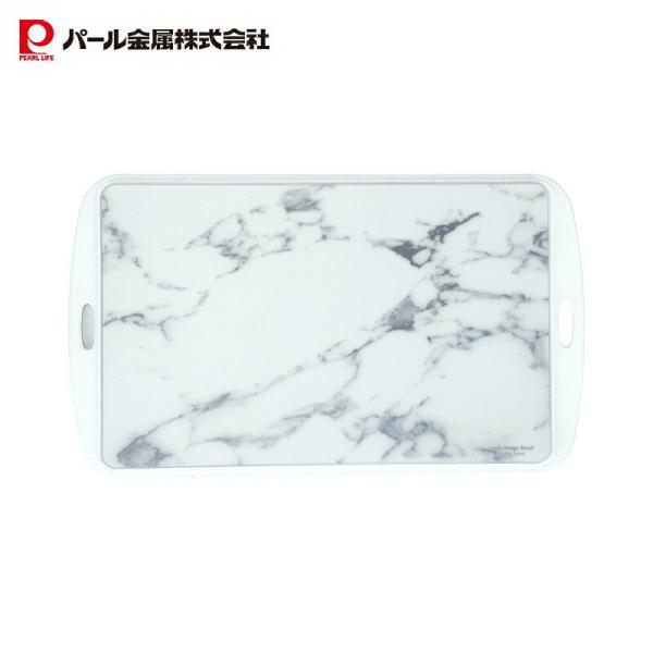 【商品概要】使いやすくスタイリッシュ！抗菌加工でいつも清潔です。衛生面が気になるまな板。本商品は抗菌材に富士ケミカル株式会社のバクテキラーを使用しております。両面四隅にはすべり止めのストッパー付きです。フック掛けが両サイドに付いているので、...