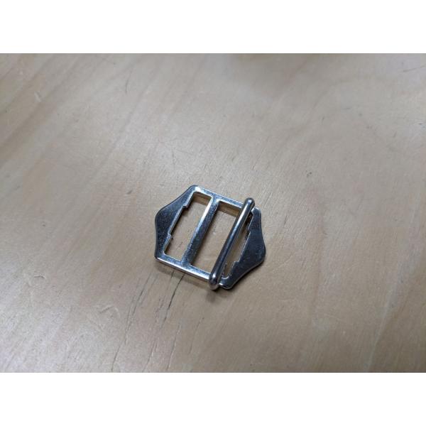 尾錠(546)(シルバー20mm)[1個辺り] 紳士チョッキやベストの後ろに使う金具 チョッキ用尾錠,ベスト用尾錠