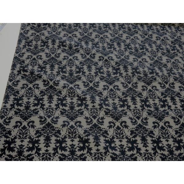 じょうぶなナイロンのオックス生地です。水をはじく撥水加工生地なので、エコバッグやレインコートスイミングバッグなどにいかがでしょうか 。★生地巾　約１２０ｃｍ★素材　　ナイロン　１００％　★厚さ　　Ｂ〜Ｃ（A　ローン等の薄いもの　B　ブロード...