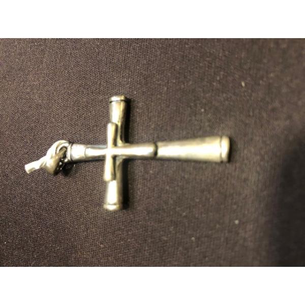 ダブルクロス型シルバーペンダントトップ