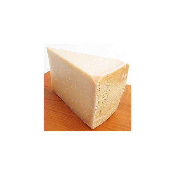 パルミジャーノ  レッジャーノ 24ヶ月熟成 イタリア産 チーズ 【内容量】約1000g 【名称】ナチュラルチーズ 【原材料名】ナチュラルチーズ（生乳、食塩）  【保存方法】冷蔵（10度以下） 【原産国名】イタリア 【賞味期限】