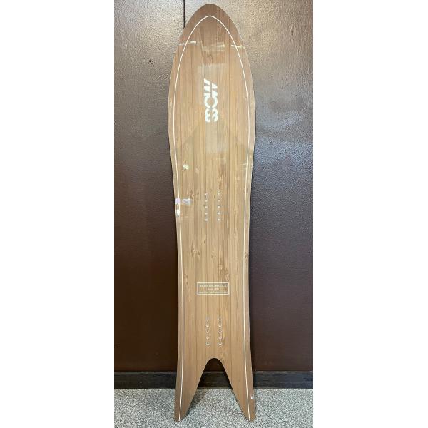 MOSS SNOWSTICK SW26キッズスノーサーファー待望のスワローテールモデル！詳しいスペックは写真3枚目をご参照下さい。<SW26>全長：126cm実店舗店頭でも販売している新品商品です。近隣にお住まいの方は店頭にてい...