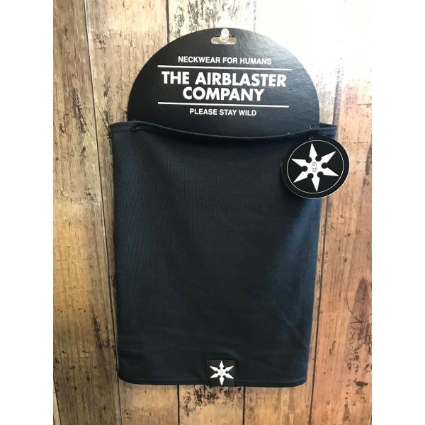 人気のAIRBLASTERネックウォーマーのNINJA TURTLENECK！！ストレッチ素材でストレスゼロのネックウォーマー！！長さがあるのでファイスマスクとしてももちろん使用できます！！よくあるフリース素材とは違い、薄手のストレッチ素材...