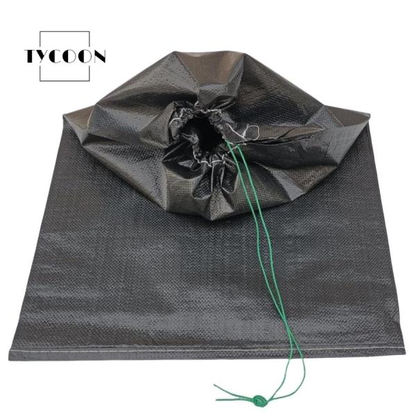 サイズ：UV ブラック土のう約45ｃｍ×70ｃｍ　材質:ポリエチレン（ PE）ポリエチレン(PE)の素材ので、耐候性に大変優れ、常設土塁に最適です 土のう袋 黒用途：長期間での常設土、河川工事などでの土塁用土のうとして、災害対策用の備品とし...