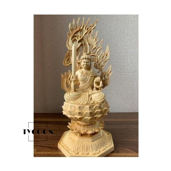商品詳細本体高約28cm幅約12.5cm奥行約12.5cm材料：檜木仏像 木彫仏像 仏教美術 精密細工 不動明王像 檜木 彫刻 オブジェ 美術品