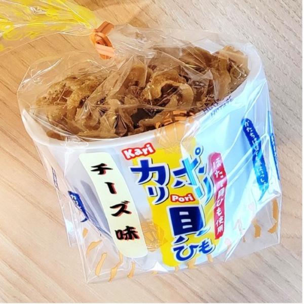 国産の帆立の貝ヒモをカリッカリにした、食べやすいサイズの絶品おつまみです。青森県のご当地食品で、おつまみにも、おやつにもなる、万能食品です。名称　　　　ホタテヒモ加工品　チーズ味賞味期限　　約2ヶ月、（最低1ヶ月保証）内容量　　　1カップ　...