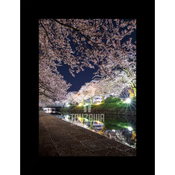 高級フォトプリント　アルミ額縁入り受注生産品のため、納品までは約２週間かかります。ご了承ください。アルミ額縁　ブラック額外寸：507mm × 659mmマット内寸：367mm × 536mm※本商品は受注生産品のため、ご注文後のキャンセル、...