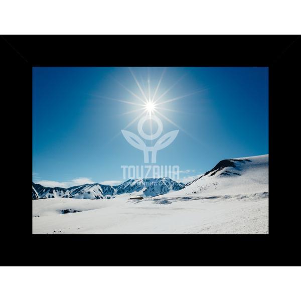 高級フォトプリント　アルミ額縁入り受注生産品のため、納品までは約２週間かかります。ご了承ください。アルミ額縁　ブラック額外寸：507mm × 659mmマット内寸：367mm × 538mm※本商品は受注生産品のため、ご注文後のキャンセル、...