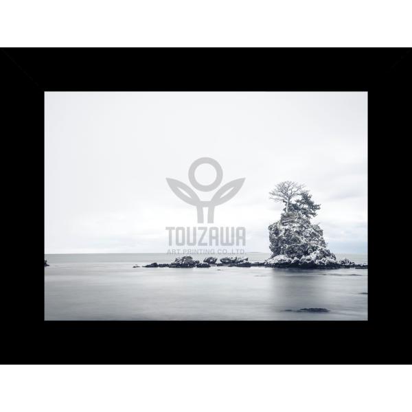 高級フォトプリント　アルミ額縁入り受注生産品のため、納品までは約２週間かかります。ご了承ください。アルミ額縁　ブラック額外寸：507mm × 659mmマット内寸：367mm × 546mm※本商品は受注生産品のため、ご注文後のキャンセル、...