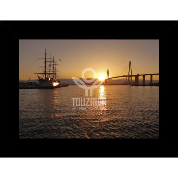 "Fine Art Print" Series「海王丸パーク〜立山ご来迎」陽が沈みゆく瞬間、帆船「海王丸」がまるで光を受け継ぐかのように浮かび上がる。その背後には、荘厳な立山連峰のシルエット――これは、光と風と静けさが重なり合った、富山の“...