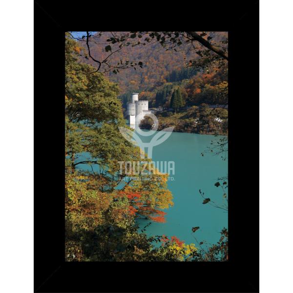 高級フォトプリント　アルミ額縁入り受注生産品のため、納品までは約２週間かかります。ご了承ください。アルミ額縁　ブラック額外寸：507mm × 659mmマット内寸：367mm × 530mm※本商品は受注生産品のため、ご注文後のキャンセル、...