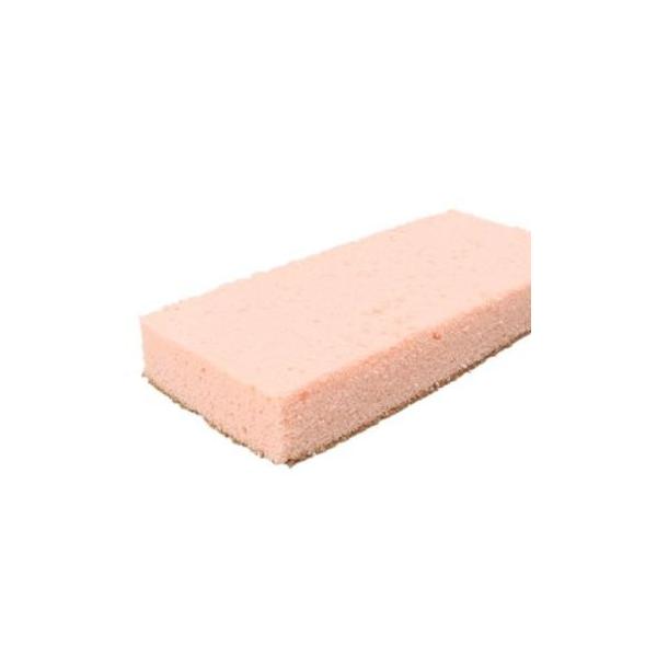 国産小麦粉を使用し鶏卵はフレシュ液卵を全て特殊な殺菌設備で殺菌加工を施しています。防腐剤などは一切使用していません　　【原材料】鶏卵・砂糖・小麦粉・牛乳・苺ピューレ・苺リキュール・乳化剤(大豆由来)サイズ:約24cm×38cm×4cm※クー...