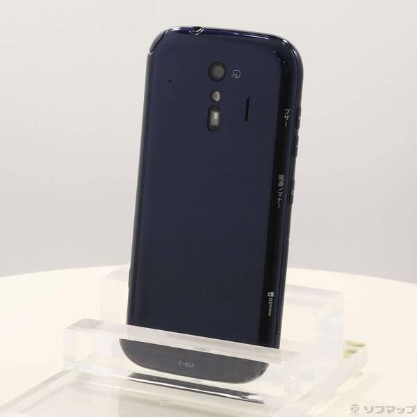 〔中古〕FUJITSU(富士通） らくらくスマートフォン 32GB ネイビー F-42A docomoロック解除SIMフリー〔295-ud〕