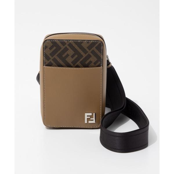 FENDI ショルダーバッグ 黒 レザー FFロゴ FENDI (フェンディ) FFロゴ クロスボディバッグ メンズ - バッグ